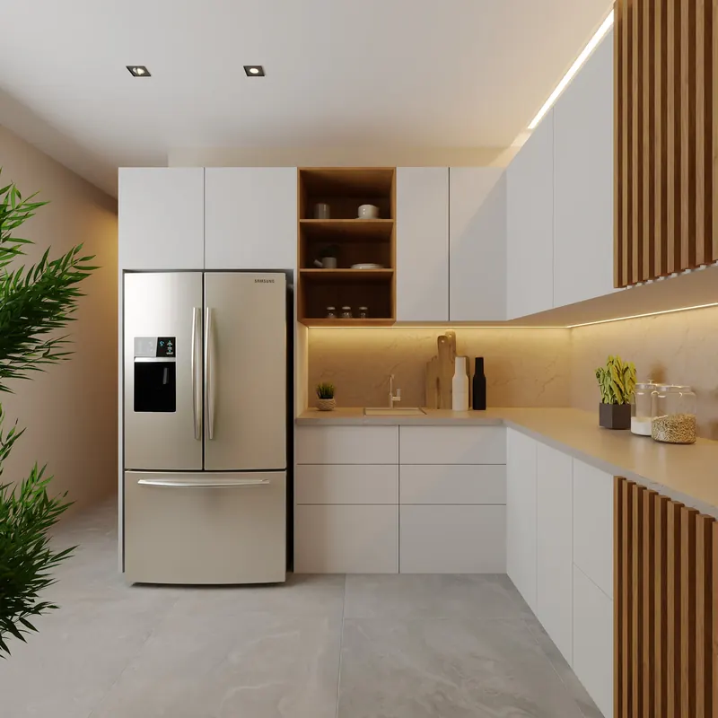 Cozinha planejada branca com detalhes em madeira e iluminação sob os armários